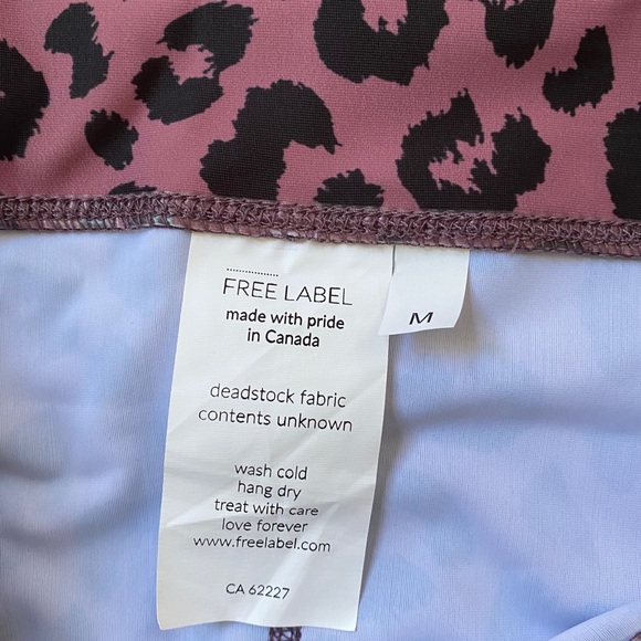 Free label swim suit - Picture 2 of 5